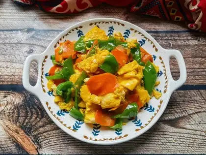 Screech pepper carrot and fried eggs