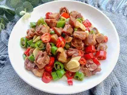 Cream pepper fried duck legs