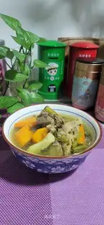 Potato carrots and pork soup
