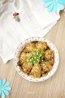 Thirteen mushroom wings