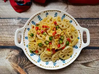 Cream peppers, ginger rice and lily