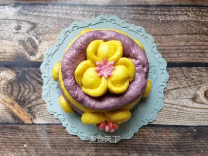 Poppy buns
