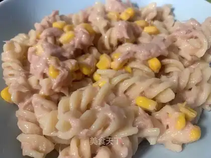 Snack fish and corn noodles