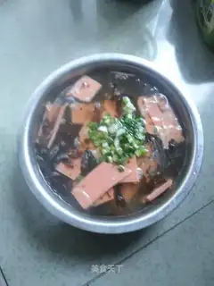 A fan sausage violet soup
