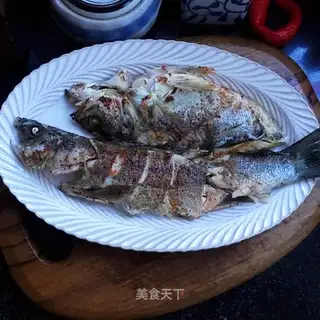 Salt fried sea bass