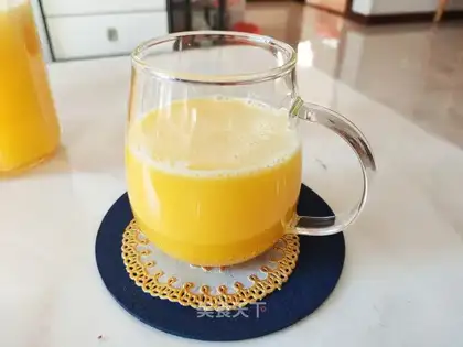 Fresh orange juice