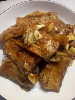 Garlic larvae