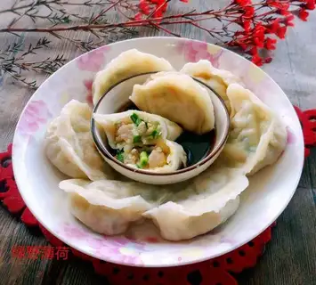 Garlic dumplings