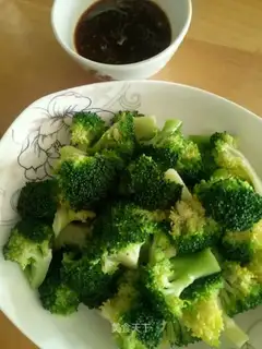 ♪ Burn the broccoli ♪