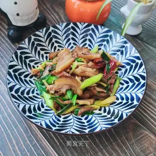 Pigheads with garlic