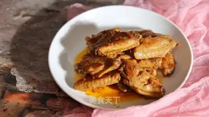 The chicken's got wings