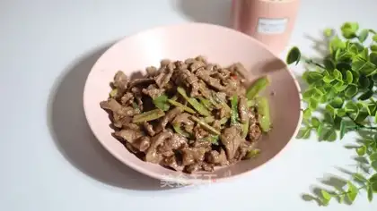 Cream pastry beef