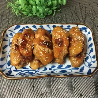 ♪ Fried chicken wings ♪