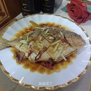 Red-burned mackerel