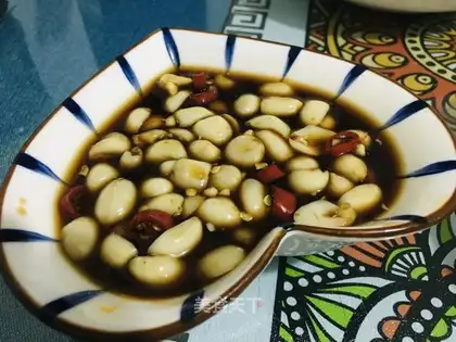 Old vinegar peanuts