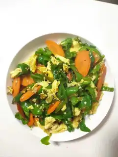 Cream pepper carrot fried eggs