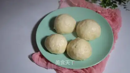 White buns