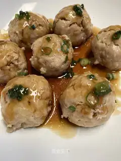 Steam potatoes and meatballs