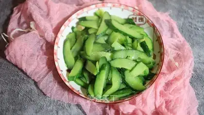 Clear the cucumber
