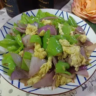 Cream pepper fried onion eggs
