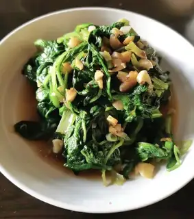 Garlic cream lettuce