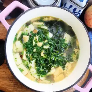 The sheep's belly dress and the soup