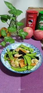 Shrimp fried Dutch beans
