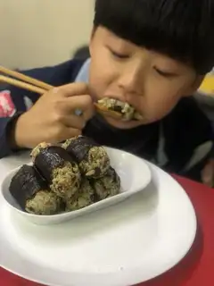 Homemade meat pine rice