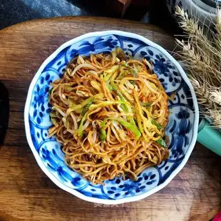 Pepper bean sprouts
