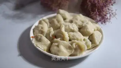Carrot peas, meat dumplings