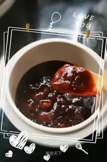 Homemade strawberry sauce