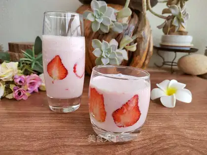 Strawberry shakes