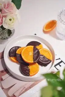 Orange-drink chip cookies
