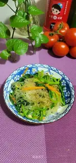 A spinach mix fan