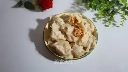 Pickle meat dumplings