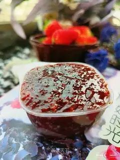 Homemade strawberry sauce