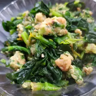 Cream shrimp, spinach