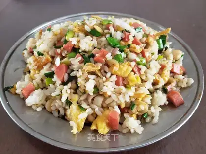 Garlic eggs and ham and rice