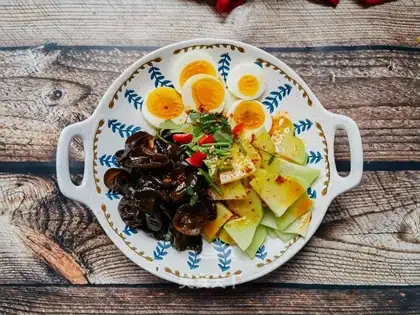 Fried Hand Mixed Eggs