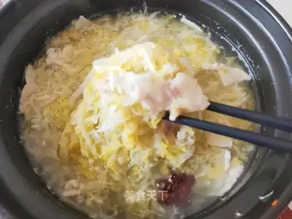 Sour sauce and white meat