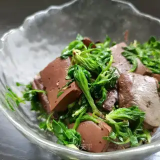 Chicken sausage and pork blood