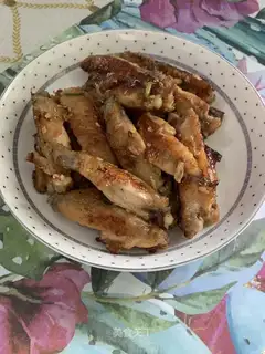 Salt chicken wings