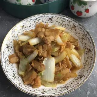 Five flowers and cabbage