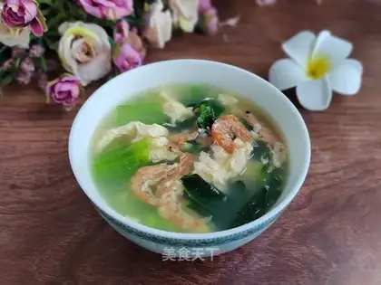 Shrimp rice and egg soup
