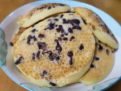 Red bean egg pancakes