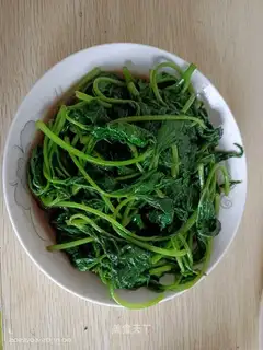 Potato leaves