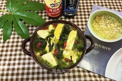 Clothes and tofu soup