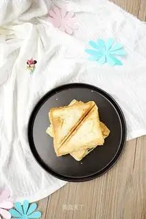 Weenie cheese sandwich