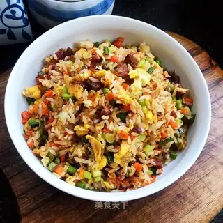 Garlic salami fried rice