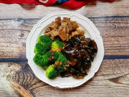 Beef with broccoli